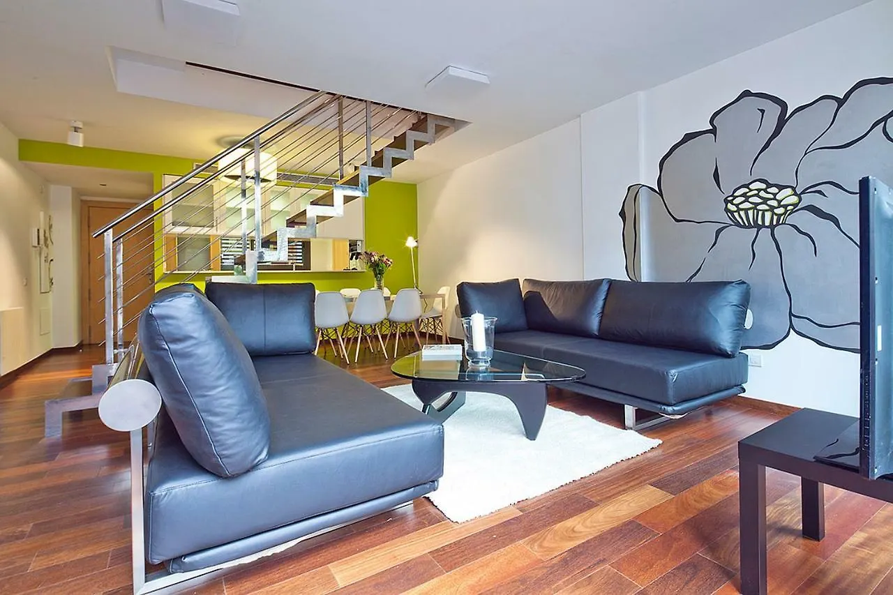 My Space Barcelona Pool Garden Apartments İspanya